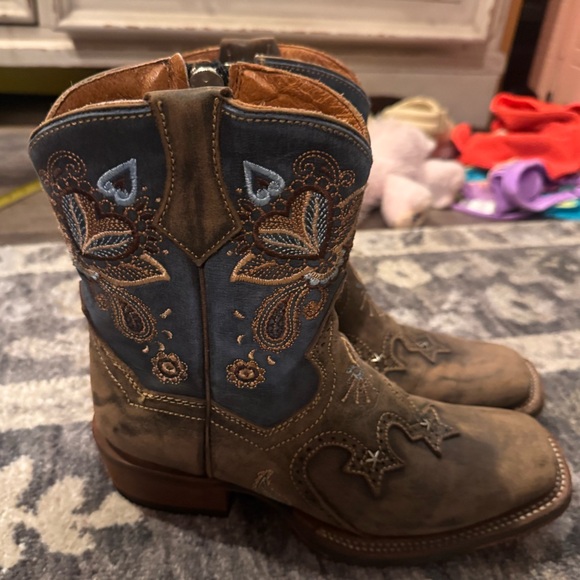 Dan Post Shoes - NWOT Dan Post Brown and Blue Embroidered Western Boots